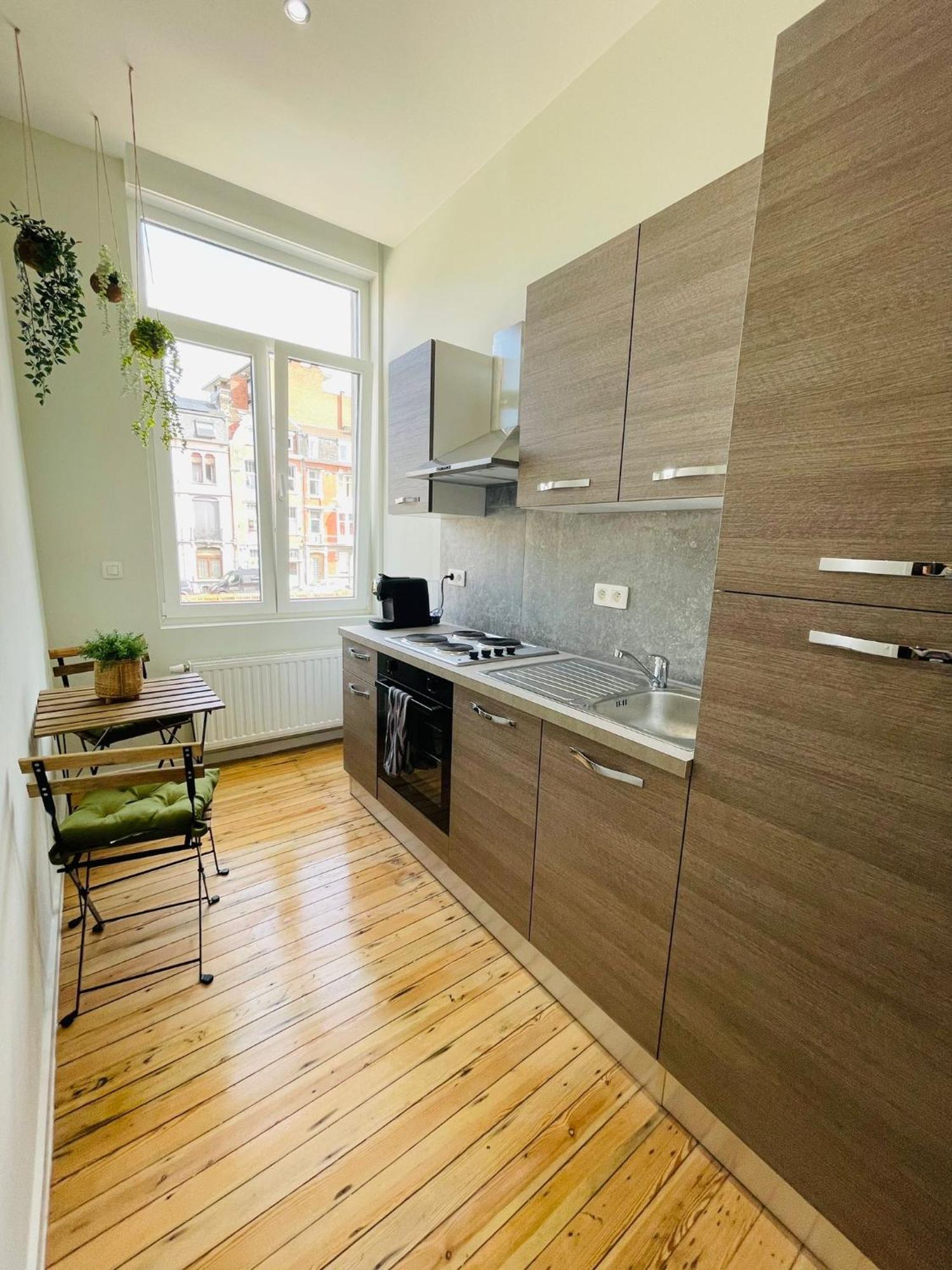 Appartement Exotique Avec Bain Balneo Liege Exterior photo